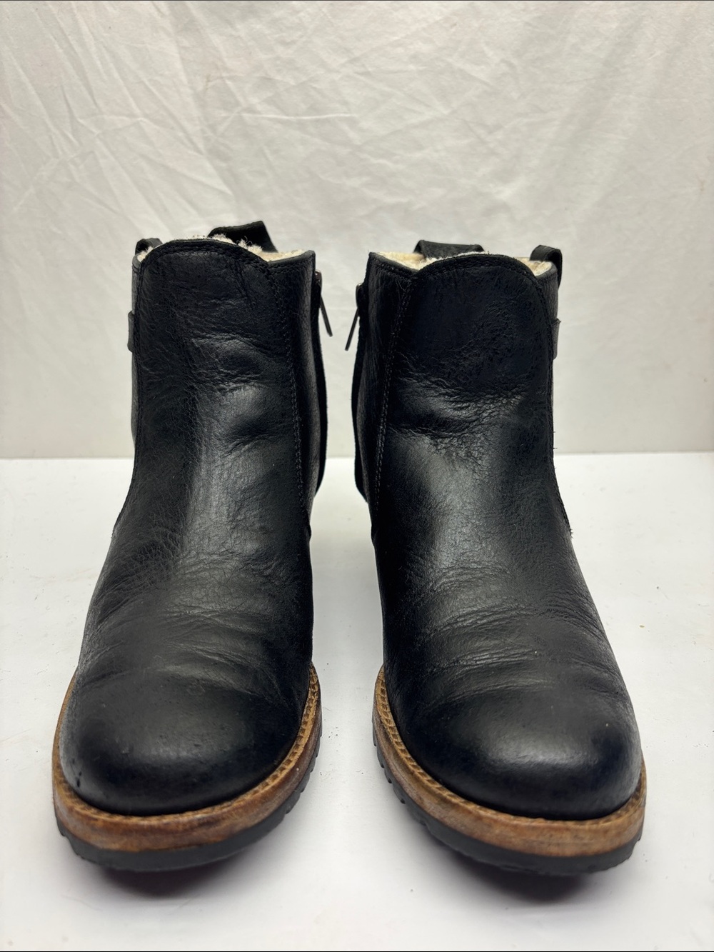 UGG ankle boots size 7 women’s